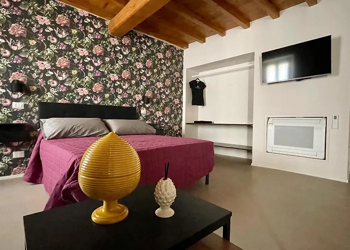 Residenza Margherita Bed & Breakfast 3*